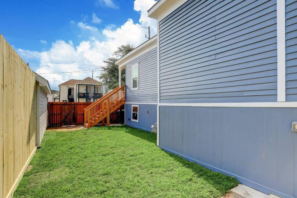 Renovated Beach Bungalow! Galveston Exterior foto
